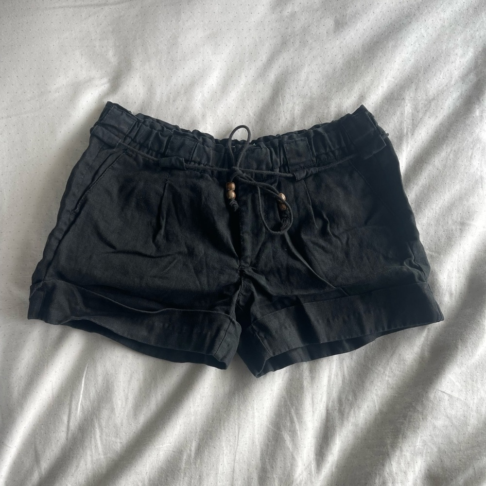 Black 100% linen shorts